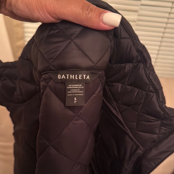 Athleta Women's Quilted Black Vest - Picture 6 of 8